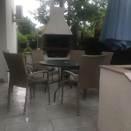 Manuela Villa Ližnjan