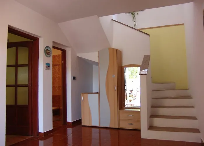 Manuela Villa Ližnjan